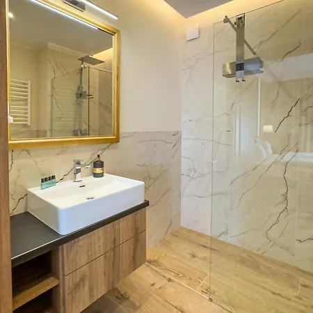 Morze I Sztuka Lejlighed *